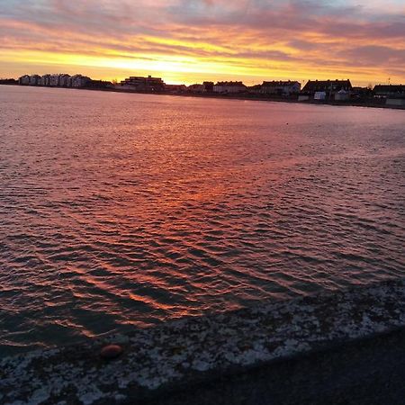 Au Coeur De Bourg... Daire Saint-Lunaire Dış mekan fotoğraf